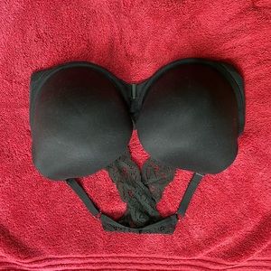 34DDD Victoria secret bra.